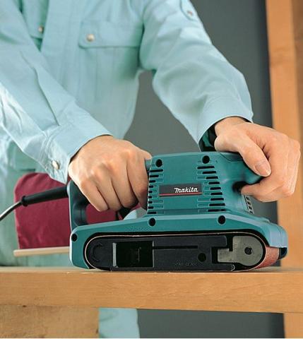 Стрічкова шліфмашина Makita 9910_1