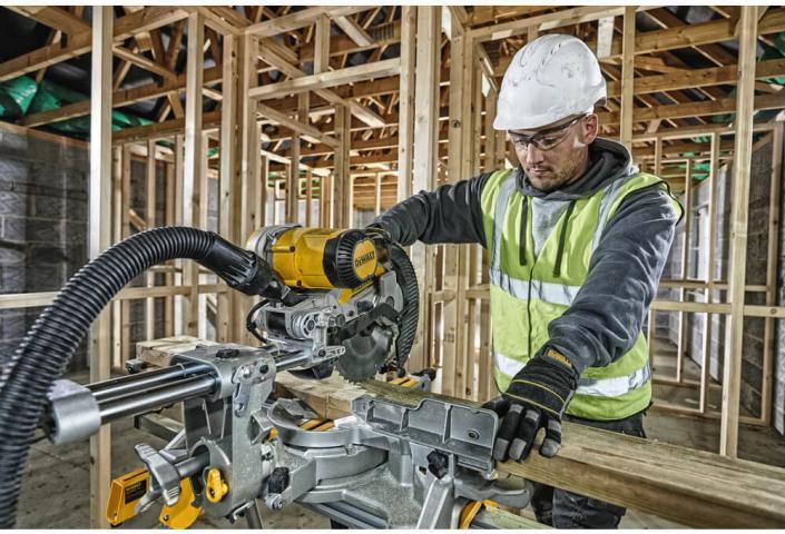 Торцювальна пила  DeWalt DWS727_5
