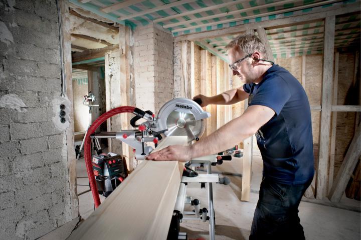 Торцювальна пила Metabo KGS 254 M_1