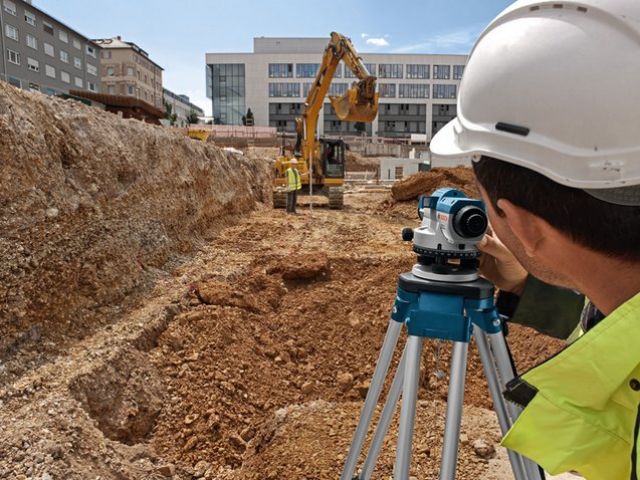Оптический нивелир Bosch GOL 26 D_3