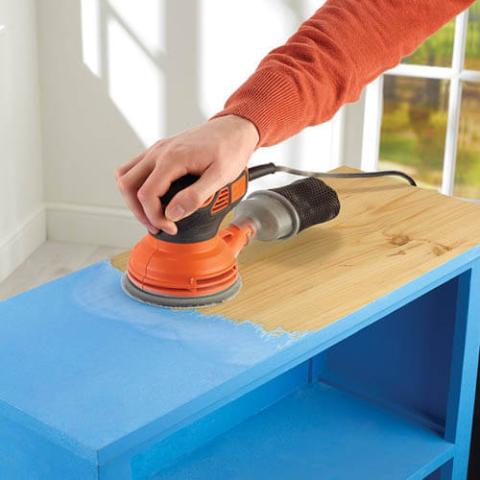 Ексцентрикова шліфмашина Black&Decker KA199_1