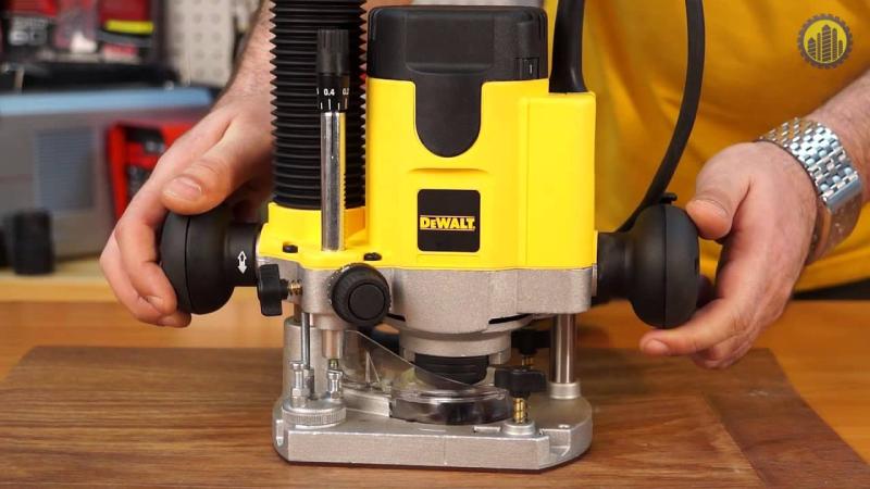 Фрезер DeWalt DW 621_1
