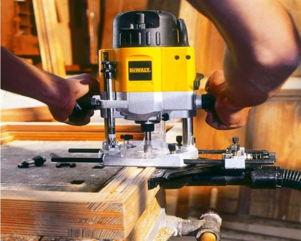 Фрезер DeWalt DW 621_2