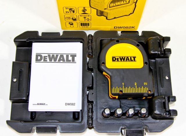 Лазерный отвес DeWALT DW082K_1