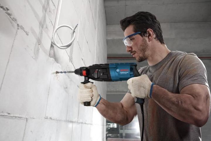 Перфоратор Bosch GBH 240_1