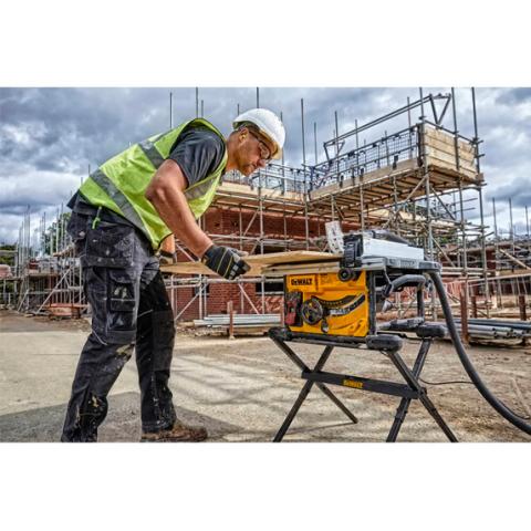 Циркулярна пила DeWalt DWE 7485_1