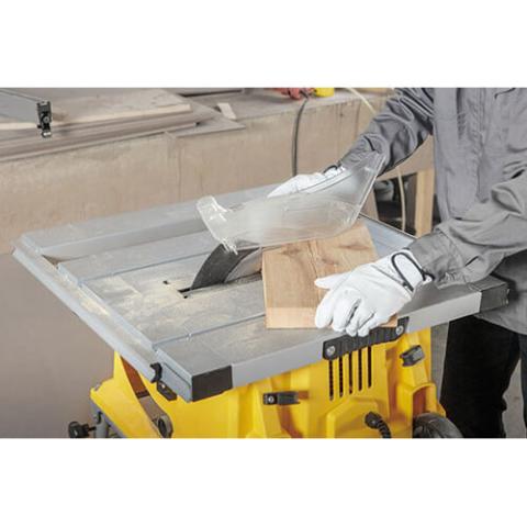 Циркулярна пила Stanley SST1800_1