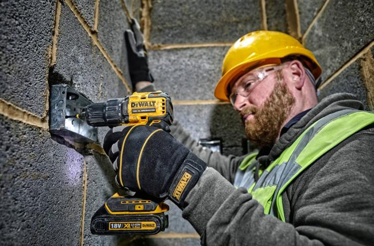 Акумуляторний шуруповерт DeWalt DCD708D2T_3