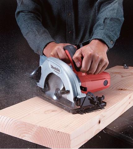 Дискова пила Makita MT M5802_1